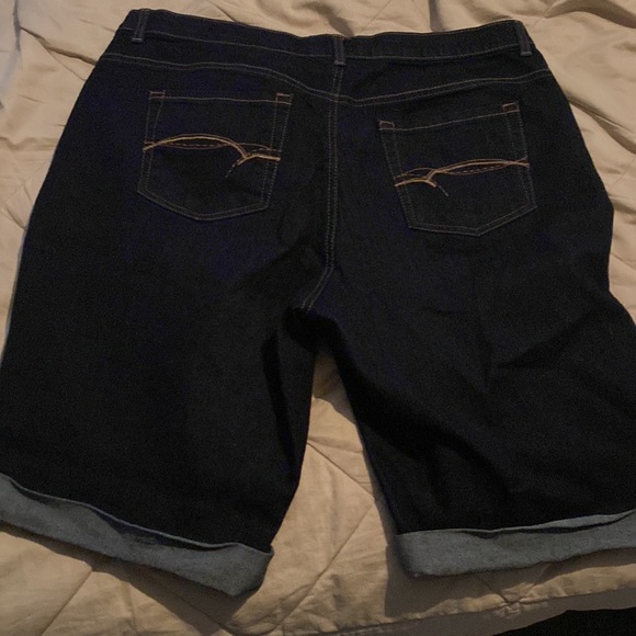 Like new, never worn, dark jeans short. - Picture 2 of 3